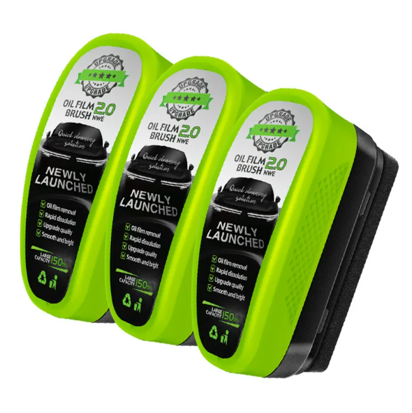 Nettoyant film gras pour vitres de voiture